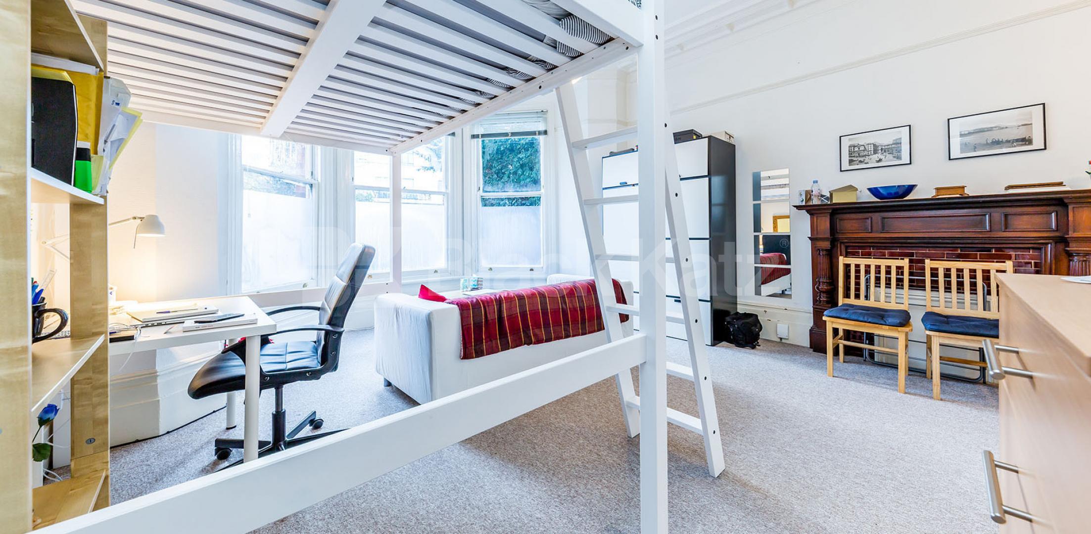 			Very Large Studio !, Studio Apartment, 1 bath, 1 reception Studio			 Avenue Road, Highgate