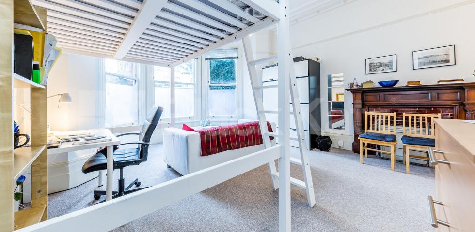 			Very Large Studio !, Studio Apartment, 1 bath, 1 reception Studio			 Avenue Road, Highgate