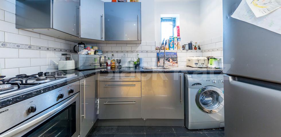 			Stunning !!!!!, 2 Bedroom, 1 bath, 1 reception Apartment			 Evershot road, Finsbury park /Stroud green