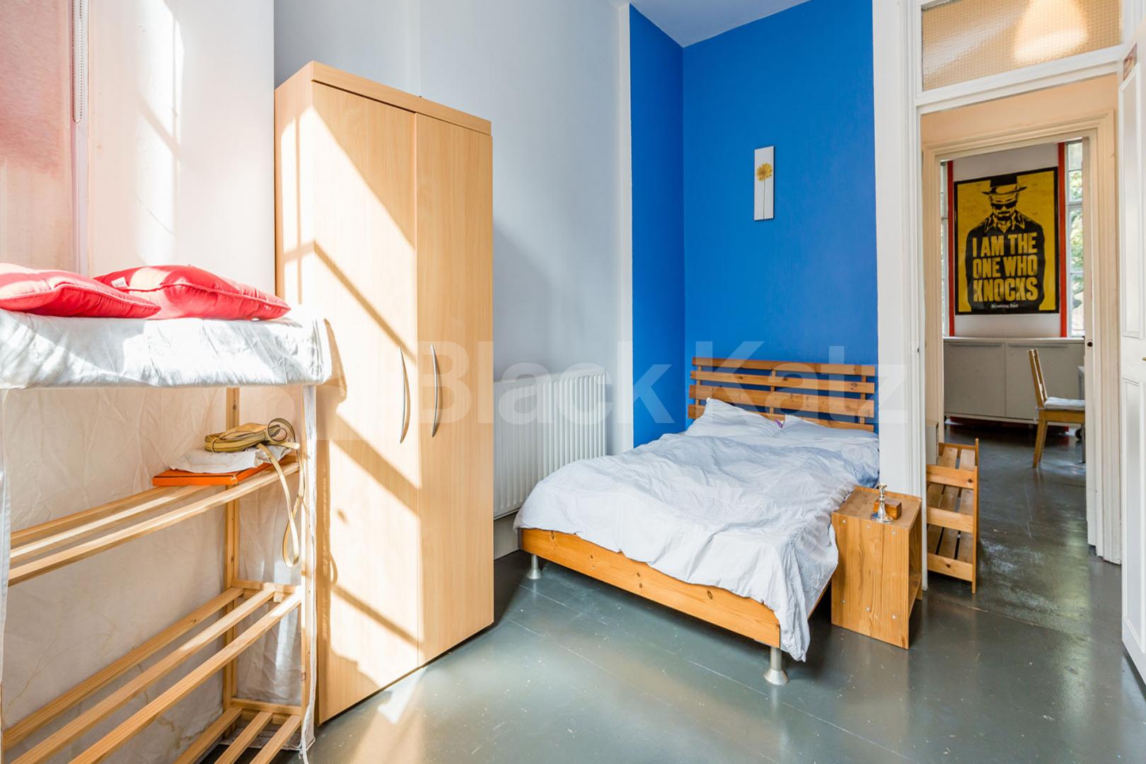 Minutes to Angel station and located within walking distance to Old Street  City Road, Angel 