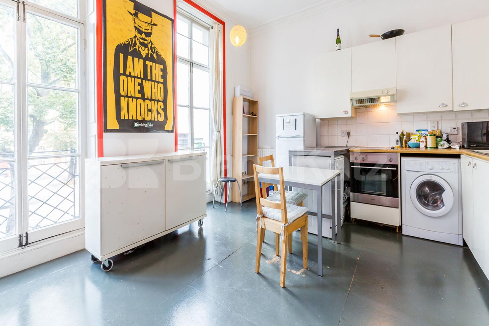 Minutes to Angel station and located within walking distance to Old Street  City Road, Angel 