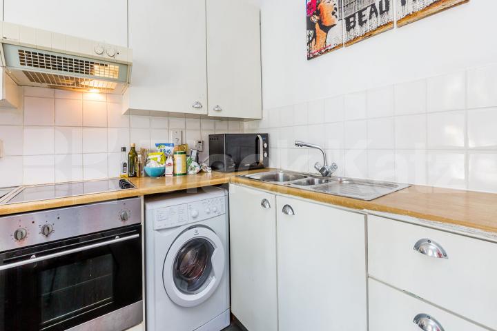 Minutes to Angel station and located within walking distance to Old Street  City Road, Angel 
