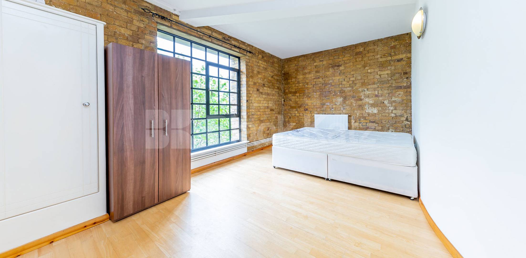 			PERFECT FOR 3 SHARERS!, 3 Bedroom, 1 bath, 1 reception Flat			 SPRINGFIELD HOUSE LOFTS-TYSSEN STREET, DALSTON-HAGGERSTON-SHOREDITCH