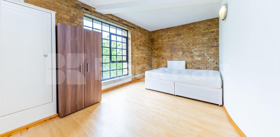 			PERFECT FOR 3 SHARERS!, 3 Bedroom, 1 bath, 1 reception Flat			 SPRINGFIELD HOUSE LOFTS-TYSSEN STREET, DALSTON-HAGGERSTON-SHOREDITCH