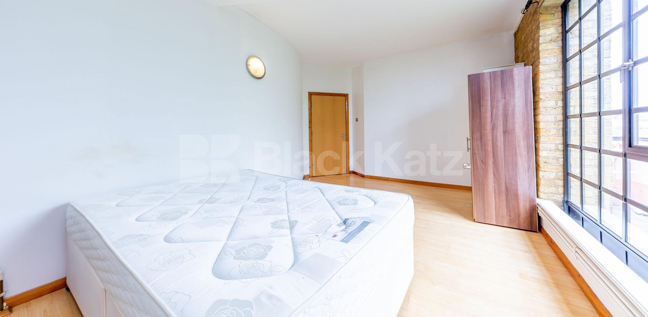 			PERFECT FOR 3 SHARERS!, 3 Bedroom, 1 bath, 1 reception Flat			 SPRINGFIELD HOUSE LOFTS-TYSSEN STREET, DALSTON-HAGGERSTON-SHOREDITCH