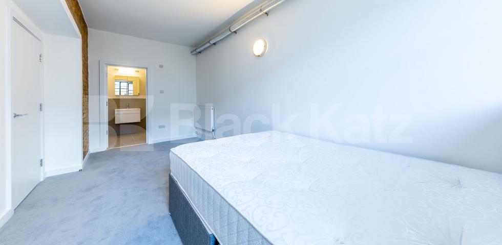 			2 BED 2 BATH WAREHOUSE APARTMENT , 2 Bedroom, 1 bath, 1 reception Apartment			 SPRINGFIELD HOUSE LOFTS-TYSSEN STREET, DALSTON/HAGGERSTON