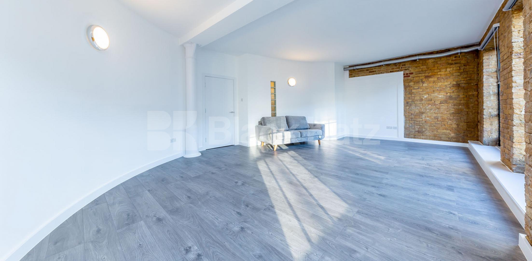 			2 BED 2 BATH WAREHOUSE APARTMENT , 2 Bedroom, 1 bath, 1 reception Apartment			 SPRINGFIELD HOUSE LOFTS-TYSSEN STREET, DALSTON/HAGGERSTON