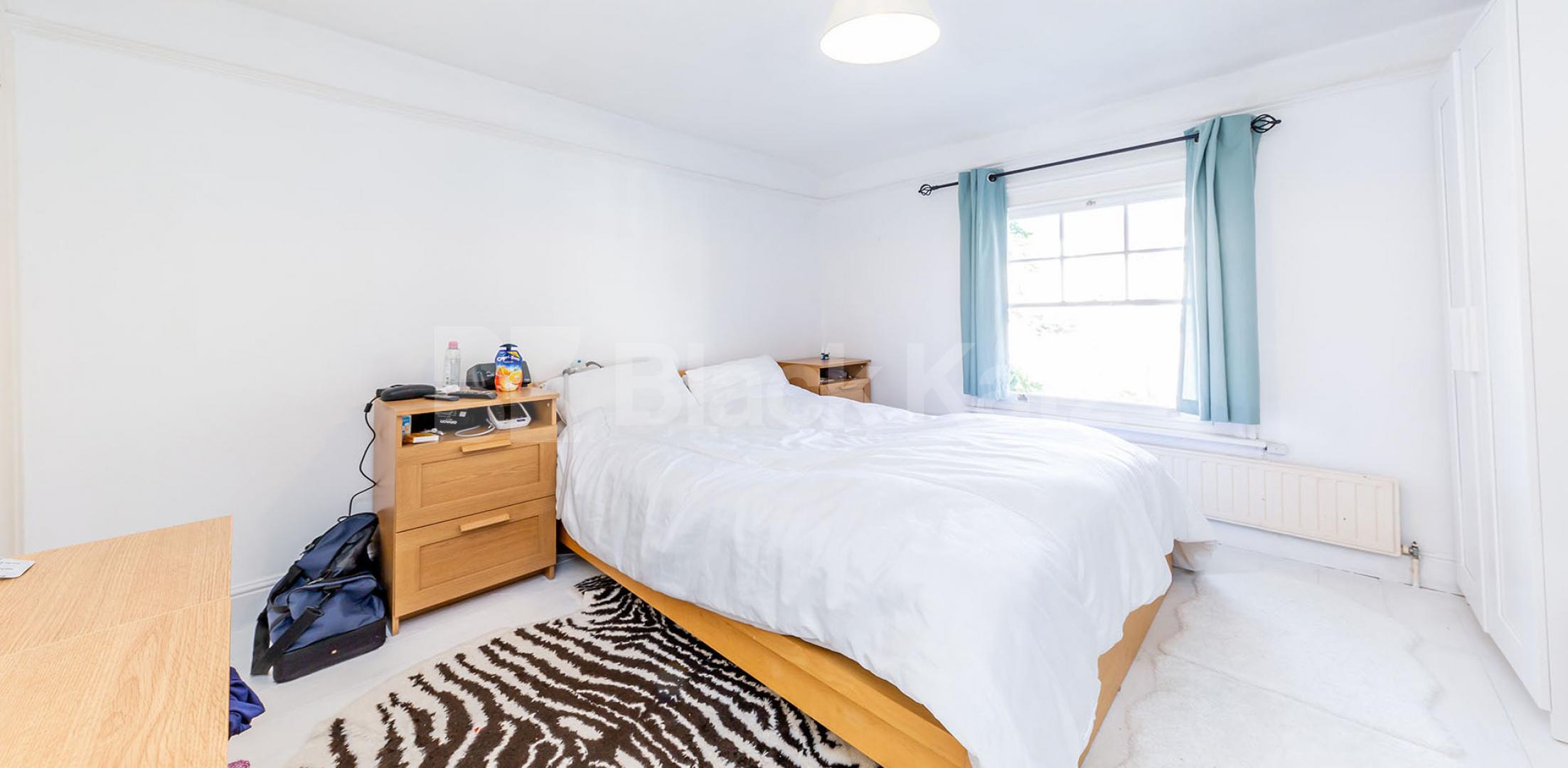 			Private house with a garden!, 2 Bedroom, 1 bath, 1 reception Terraced House			 Church Lane, East Finchley