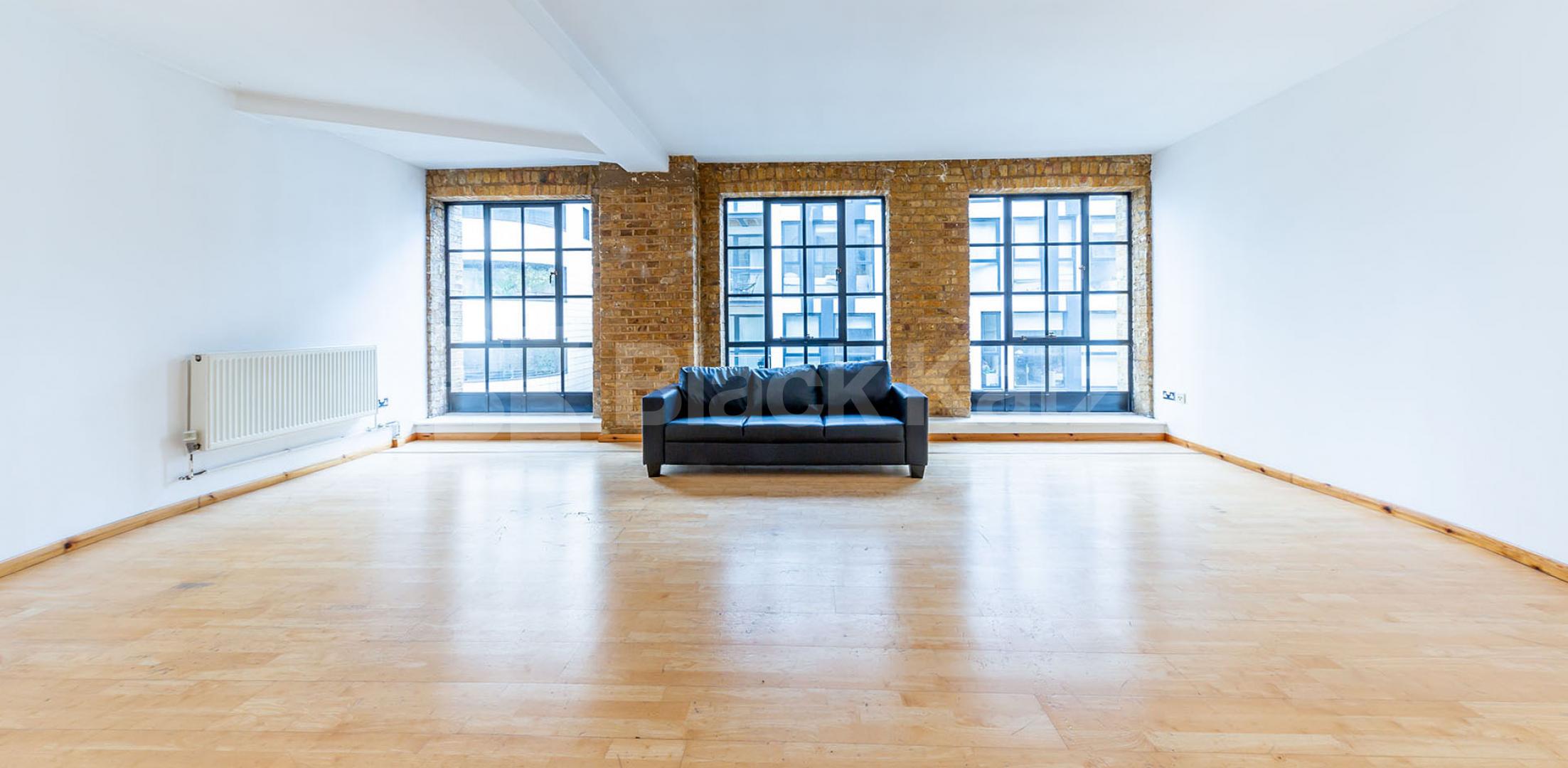 			PERFECT FOR 3 SHARERS!, 3 Bedroom, 1 bath, 1 reception Flat			 SPRINGFIELD HOUSE LOFTS-TYSSEN STREET, DALSTON-HAGGERSTON-SHOREDITCH