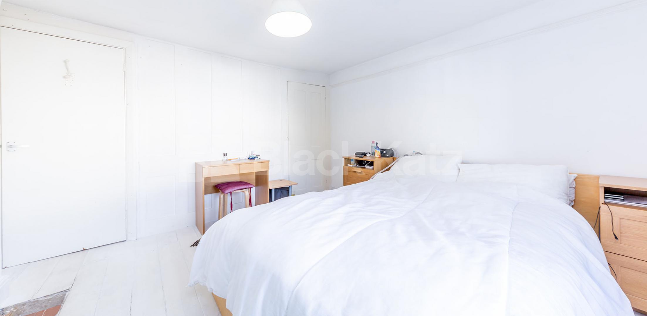 			Private house with a garden!, 2 Bedroom, 1 bath, 1 reception Terraced House			 Church Lane, East Finchley