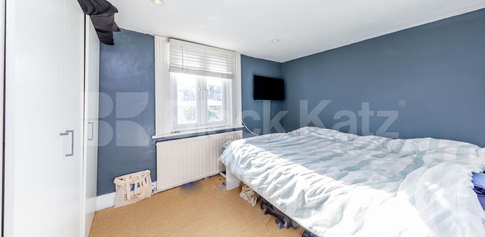 			Private house with a garden!, 2 Bedroom, 1 bath, 1 reception Terraced House			 Church Lane, East Finchley