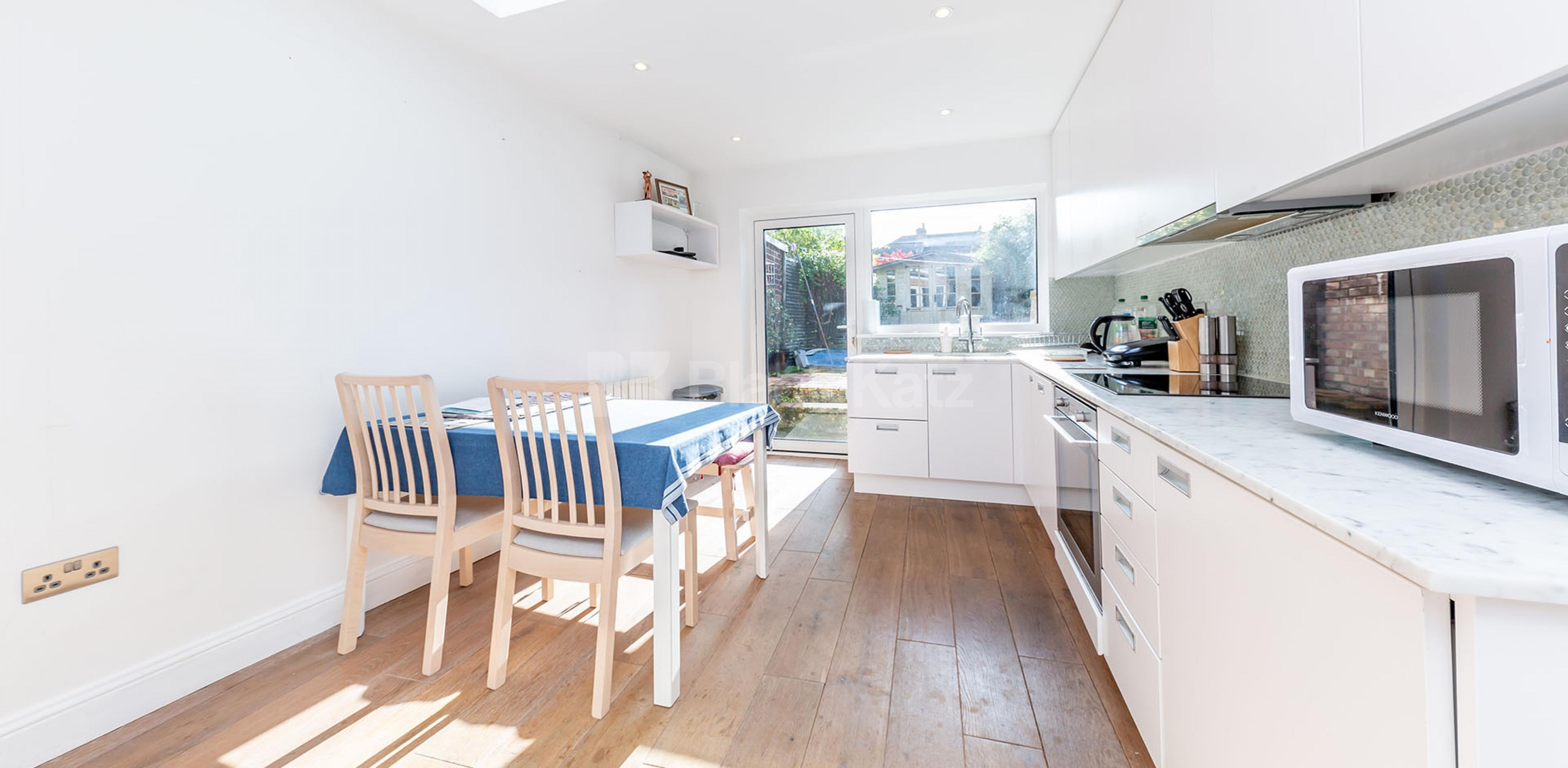 			Private house with a garden!, 2 Bedroom, 1 bath, 1 reception Terraced House			 Church Lane, East Finchley N2