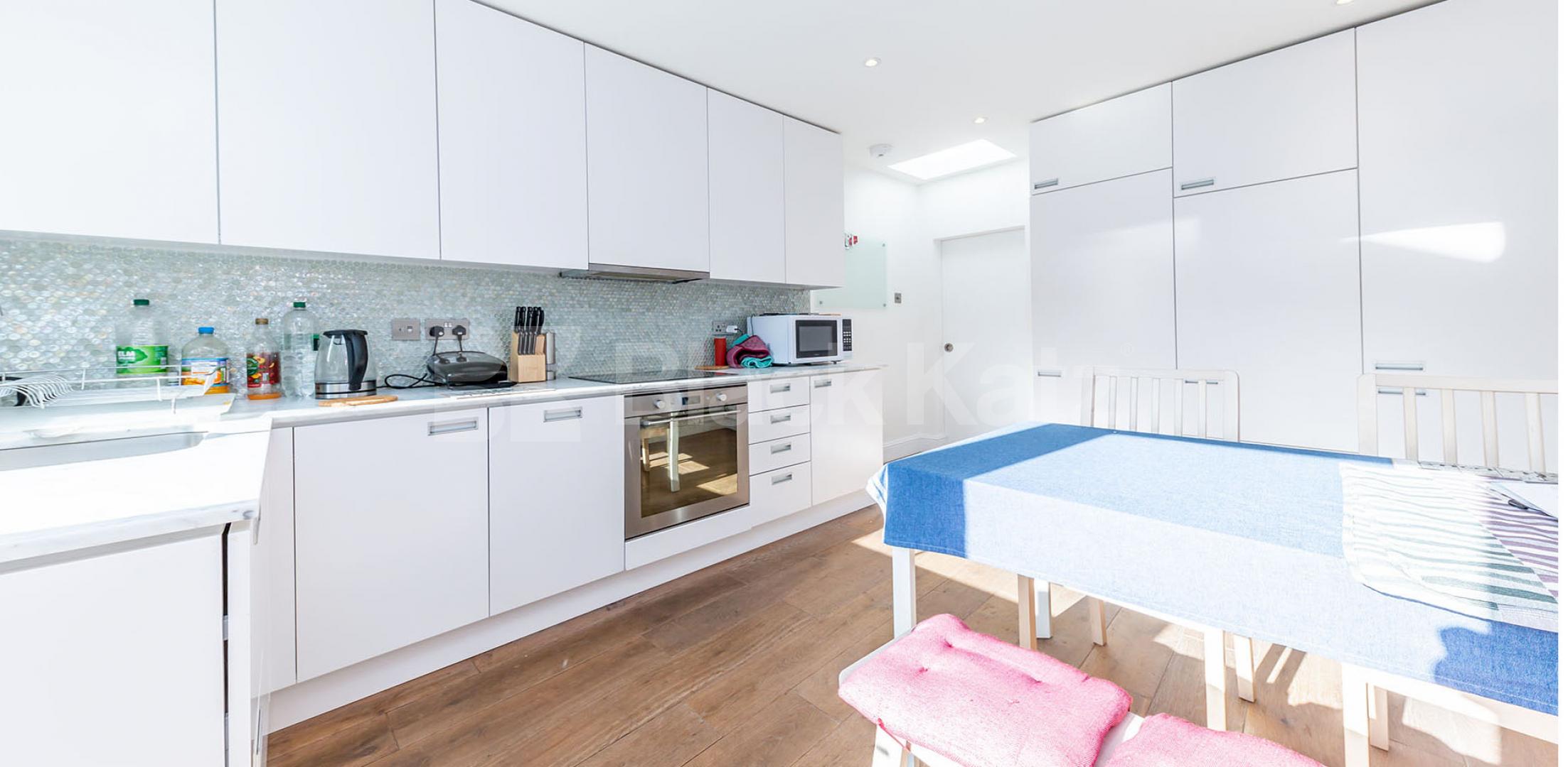 			Private house with a garden!, 2 Bedroom, 1 bath, 1 reception Terraced House			 Church Lane, East Finchley