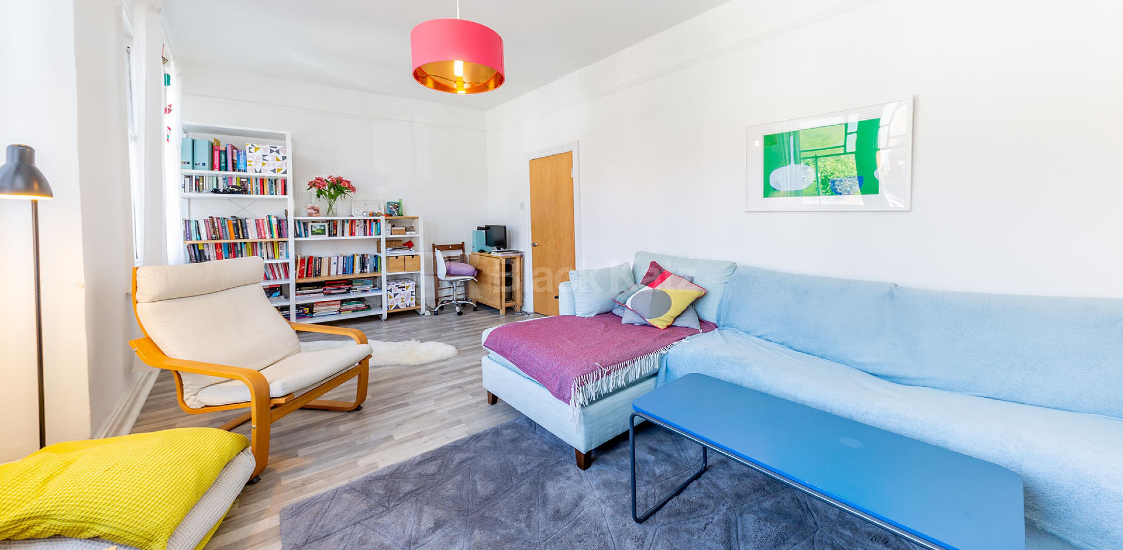 			2 Bedroom, 1 bath, 1 reception Maisonette			 Alexandra Gardens, Muswell Hill N10