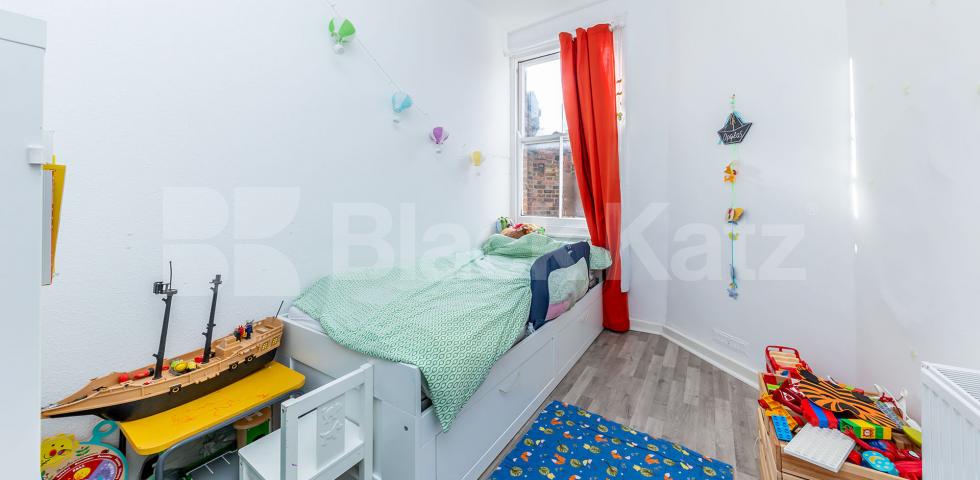 			2 Bedroom, 1 bath, 1 reception Maisonette			 Alexandra Gardens, Muswell Hill