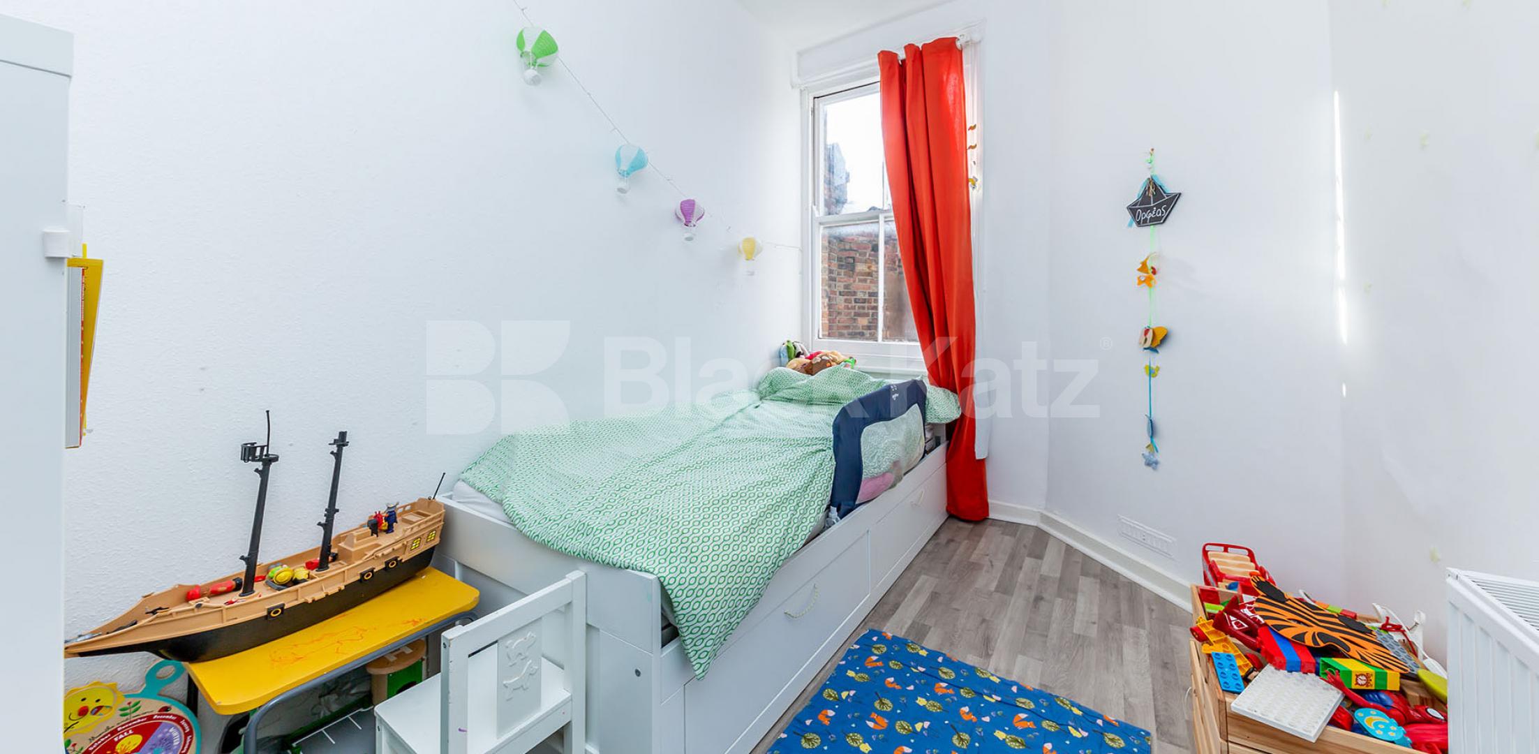 Splendidly refreshing 2 Bedroom in Alexandra Gardens N10