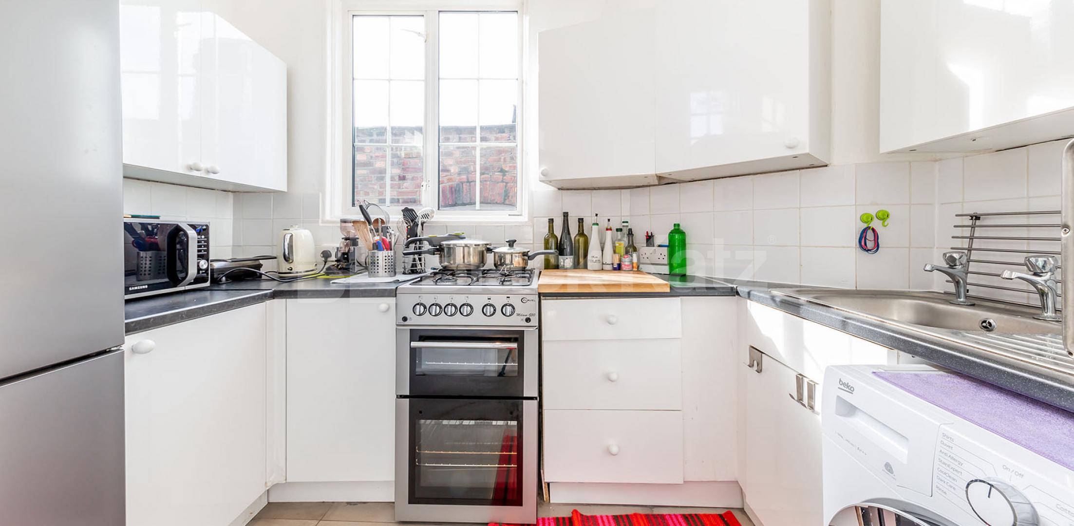 			2 Bedroom, 1 bath, 1 reception Maisonette			 Alexandra Gardens, Muswell Hill