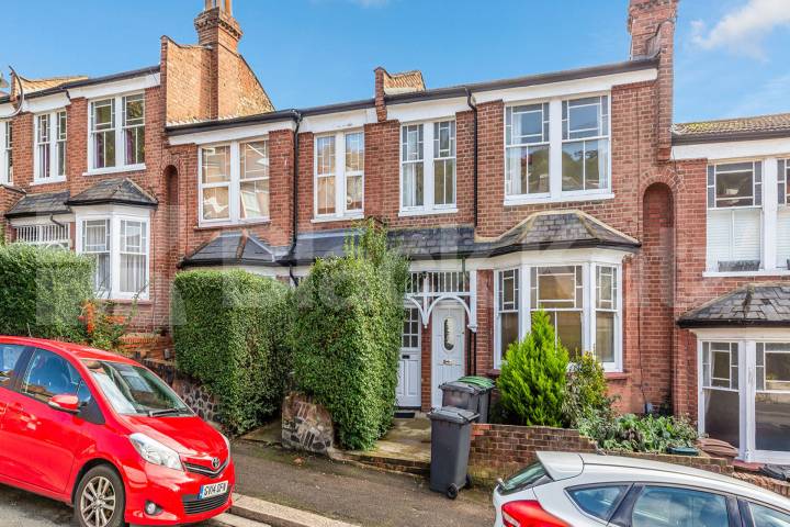 3 bedroom 1 bathroom property located in a prime area of Muswell Hill Alexandra Gardens, Muswell Hill 