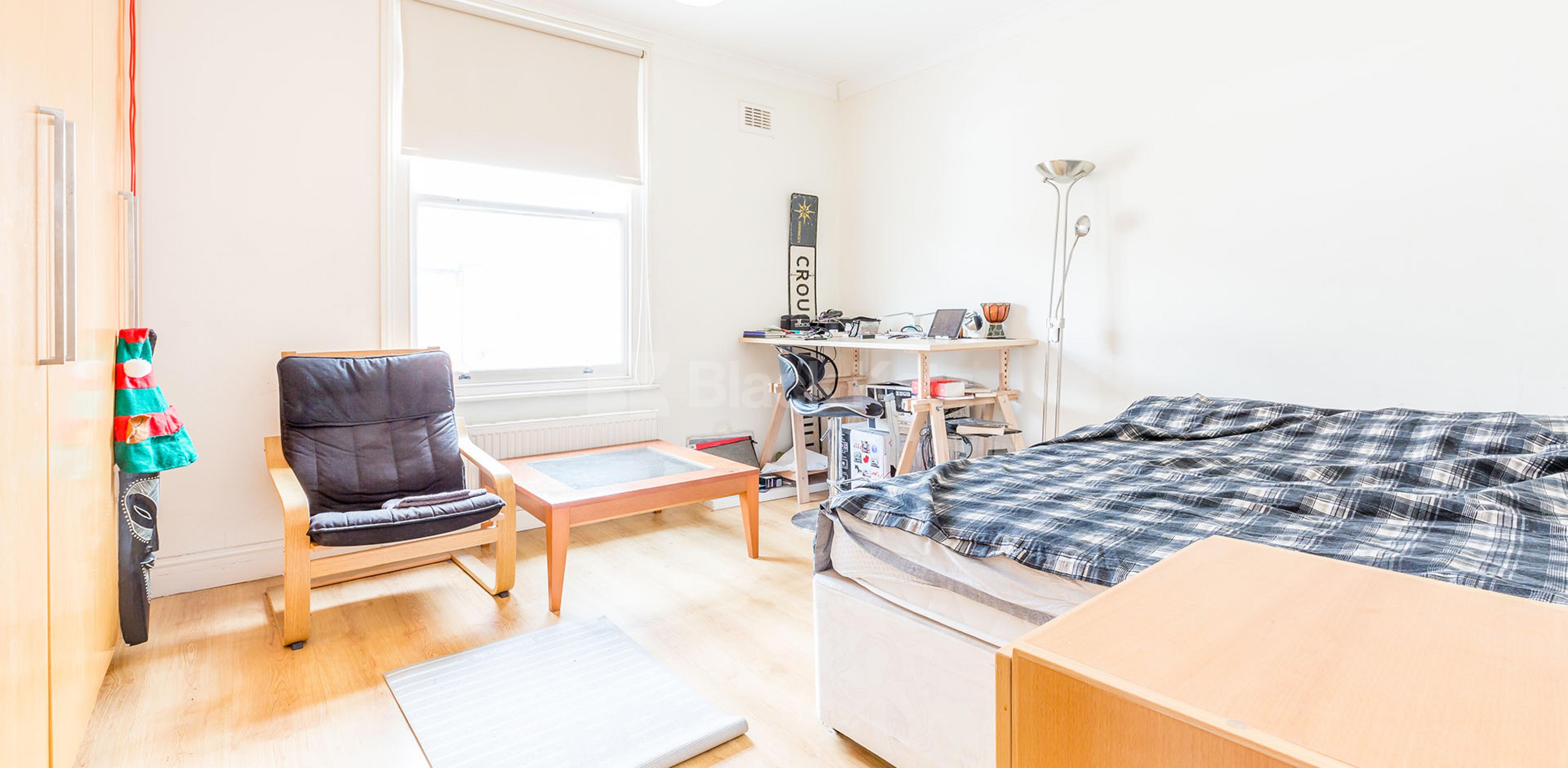 			New Instruction, 2 Bedroom, 1 bath, 1 reception Flat			 Tollington Way , HOLLOWAY n7