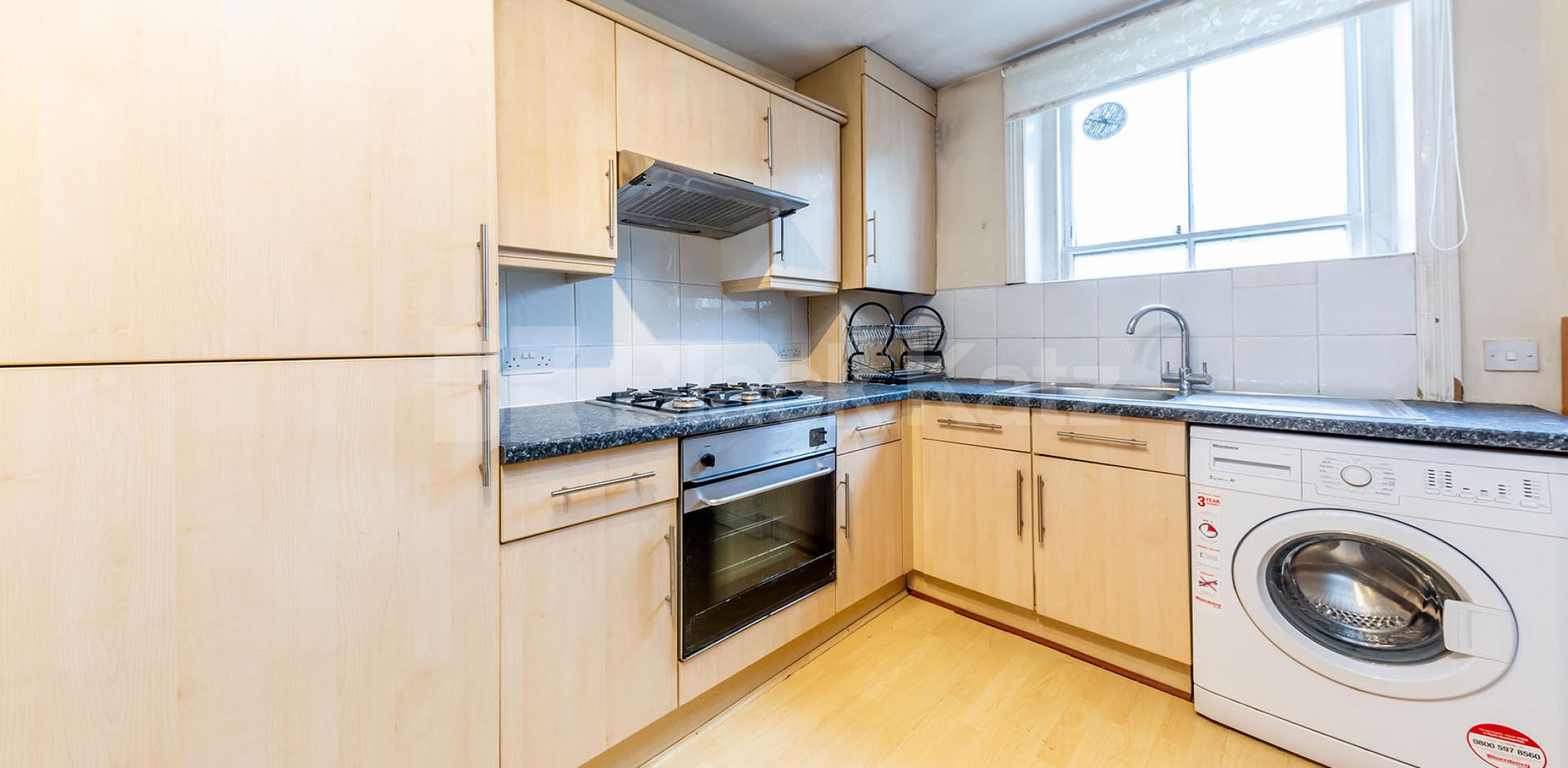 			Huge apartment, 2 Bedroom, 1 bath, 1 reception Flat			 Topsfield Parade, Crouch End