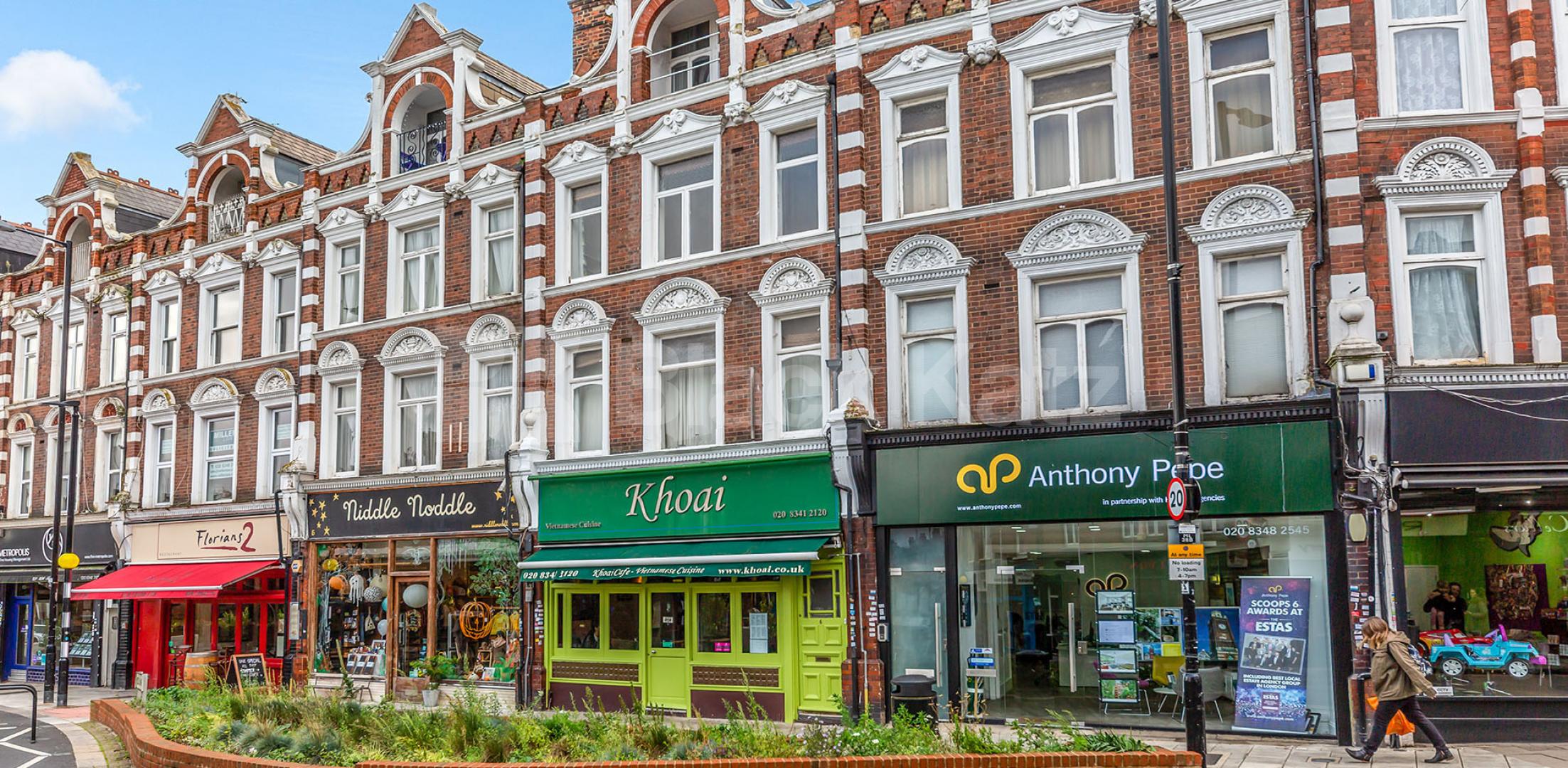 			Huge apartment, 2 Bedroom, 1 bath, 1 reception Flat			 Topsfield Parade, Crouch End