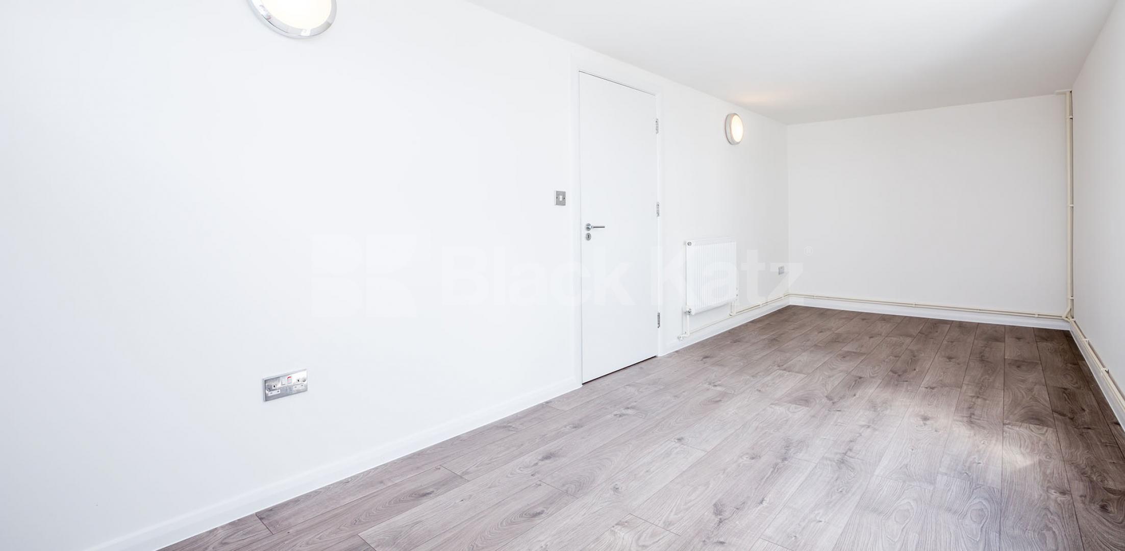 			STUNNING WAREHOUSE APARTMENT, 2 Bedroom, 1 bath, 1 reception Flat			 ABILITY PLAZA-KINGSLAND ROAD, DALSTON/HAGGERSTON