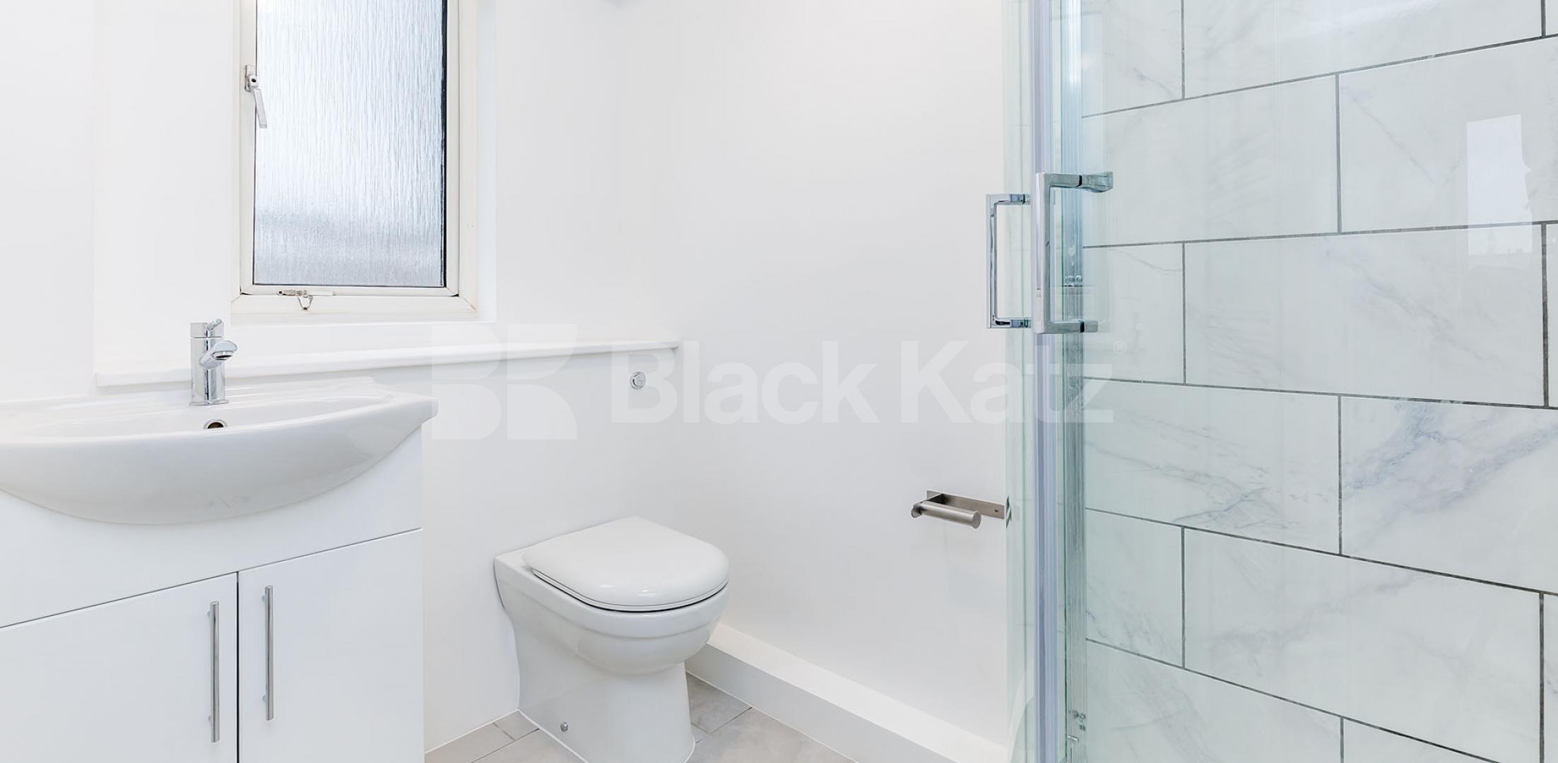 			NEWLY REFURBISHED 4 BEDROOM MAISONETTE , 4 Bedroom, 1 bath, 1 reception Flat			 Florida Street, BETHNAL GREEN-SHOREDITCH-HACKNEY