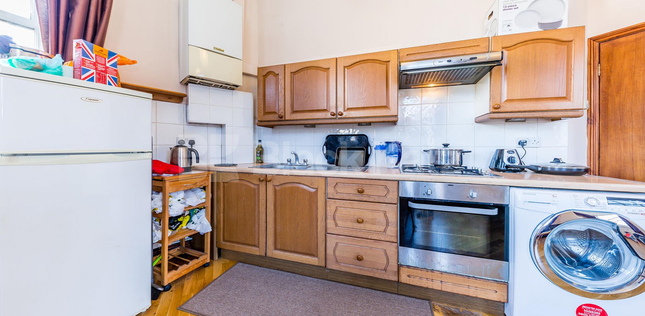 			NEW INSTRUCTION!, 2 Bedroom, 1 bath, 1 reception Apartment			 High Road, Wood Green 