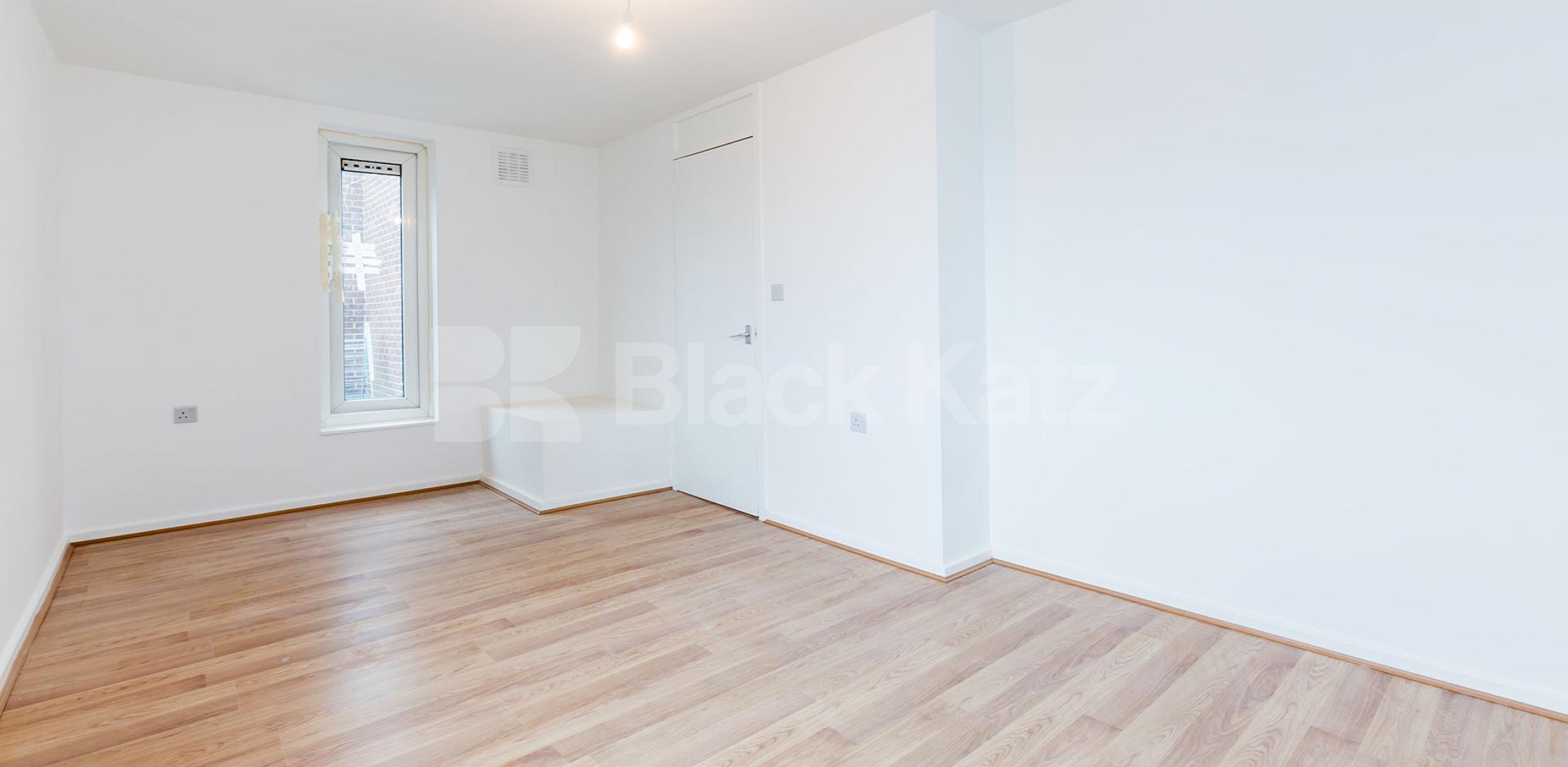 			NEWLY REFURBISHED 4 BEDROOM MAISONETTE , 4 Bedroom, 1 bath, 1 reception Flat			 Florida Street, BETHNAL GREEN-SHOREDITCH-HACKNEY