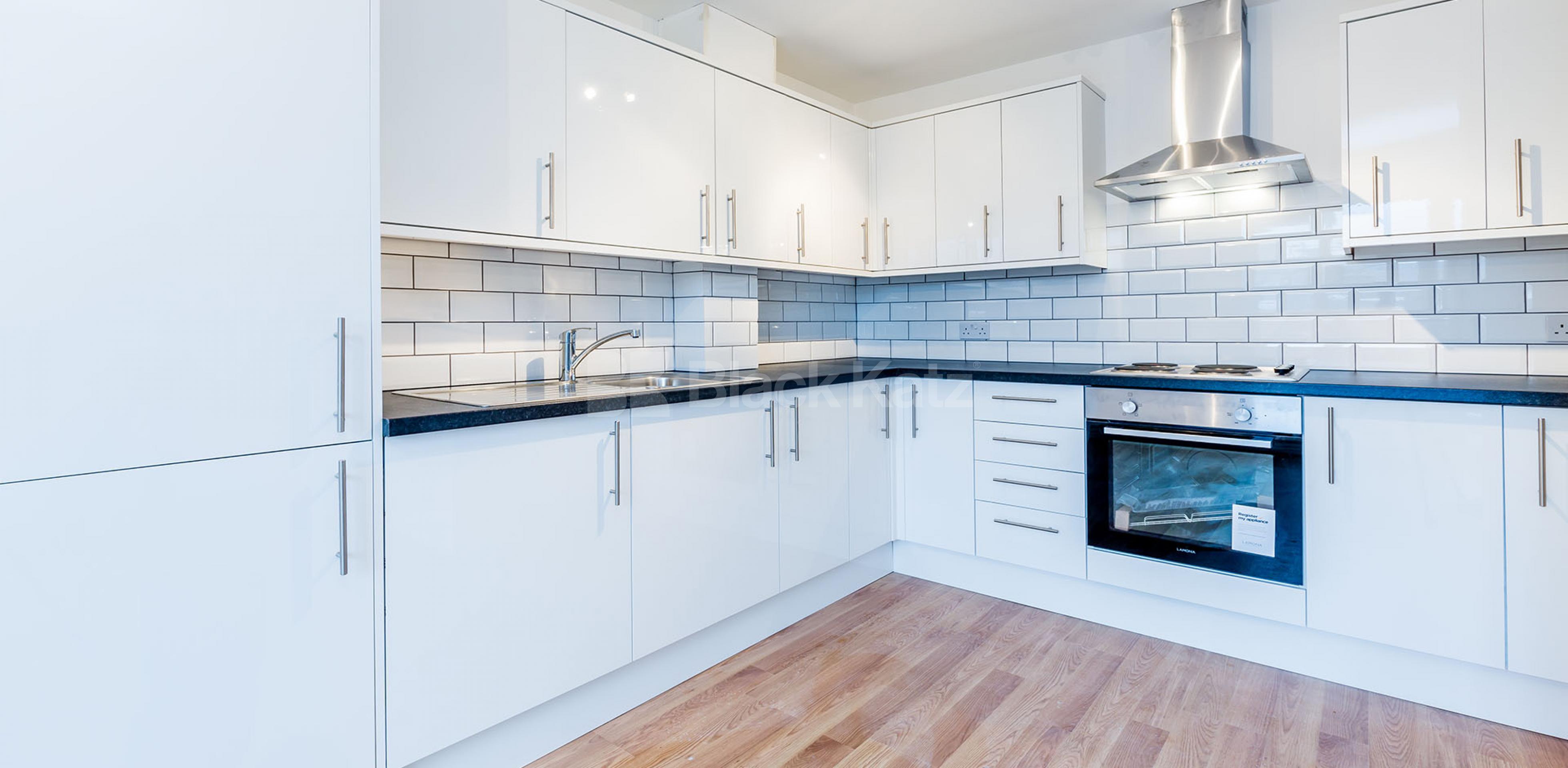 			NEWLY REFURBISHED 4 BEDROOM MAISONETTE , 4 Bedroom, 1 bath, 1 reception Flat			 Florida Street, BETHNAL GREEN-SHOREDITCH-HACKNEY E2