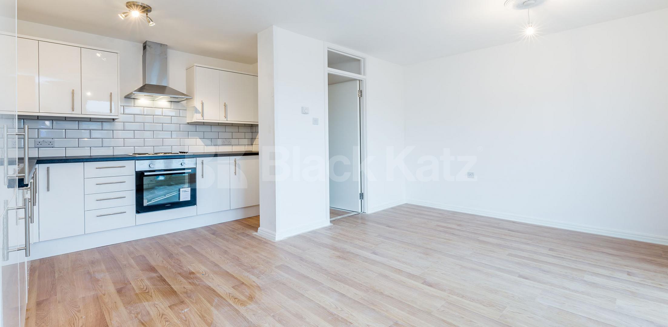 			NEWLY REFURBISHED 4 BEDROOM MAISONETTE , 4 Bedroom, 1 bath, 1 reception Flat			 Florida Street, BETHNAL GREEN-SHOREDITCH-HACKNEY