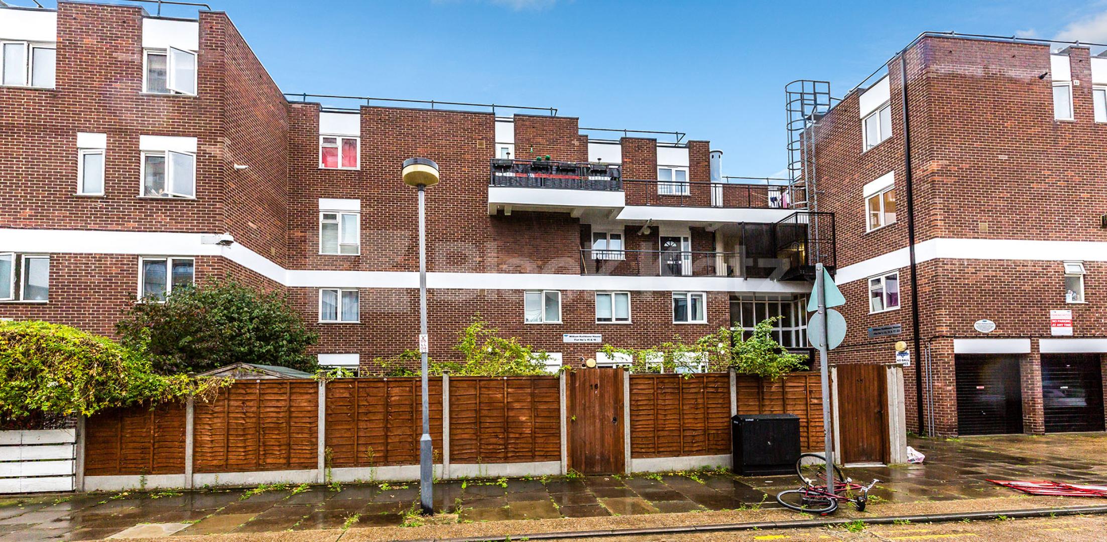 			NEWLY REFURBISHED 4 BEDROOM MAISONETTE , 4 Bedroom, 1 bath, 1 reception Flat			 Florida Street, BETHNAL GREEN-SHOREDITCH-HACKNEY