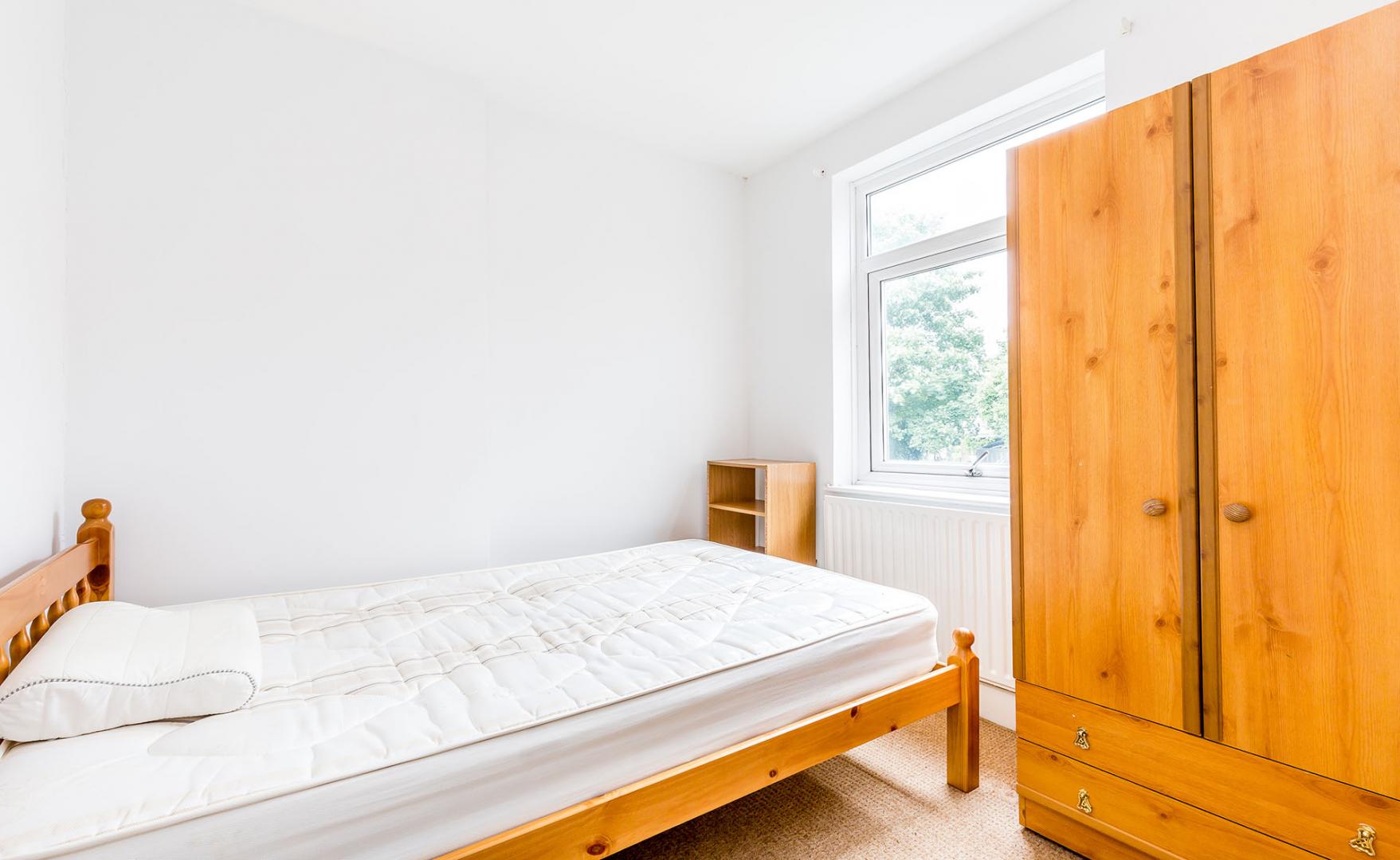 			Private Roof Terrace, 3 Bedroom, 1 bath, 1 reception Flat			 Claremont Road, CRICKLEWOOD