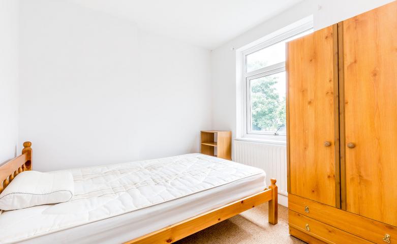 			Private Roof Terrace, 3 Bedroom, 1 bath, 1 reception Flat			 Claremont Road, CRICKLEWOOD