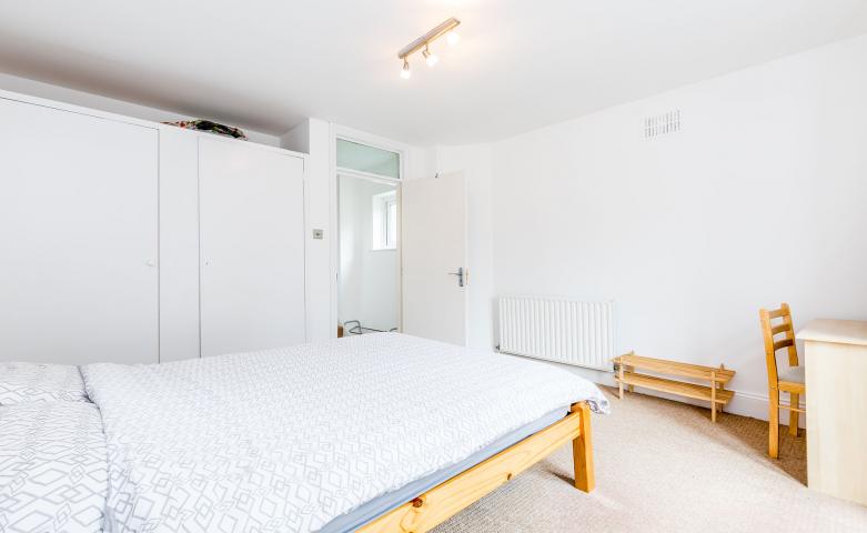 			Private Roof Terrace, 3 Bedroom, 1 bath, 1 reception Flat			 Claremont Road, CRICKLEWOOD
