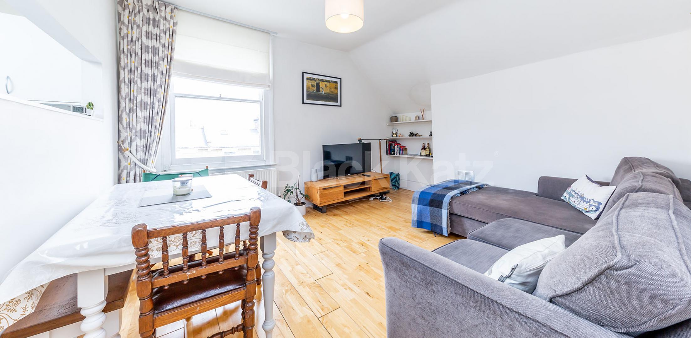 			TOP FLOOR OF A PERIOD CONVERSION, 1 Bedroom, 1 bath, 1 reception Apartment			 Wilberforce Road N4, FINSBURY PARK