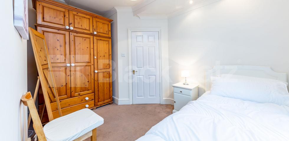 			2 Bedroom, 1 bath, 1 reception House			 Baring Street  , DE BEAUVOIR TOWN N1 