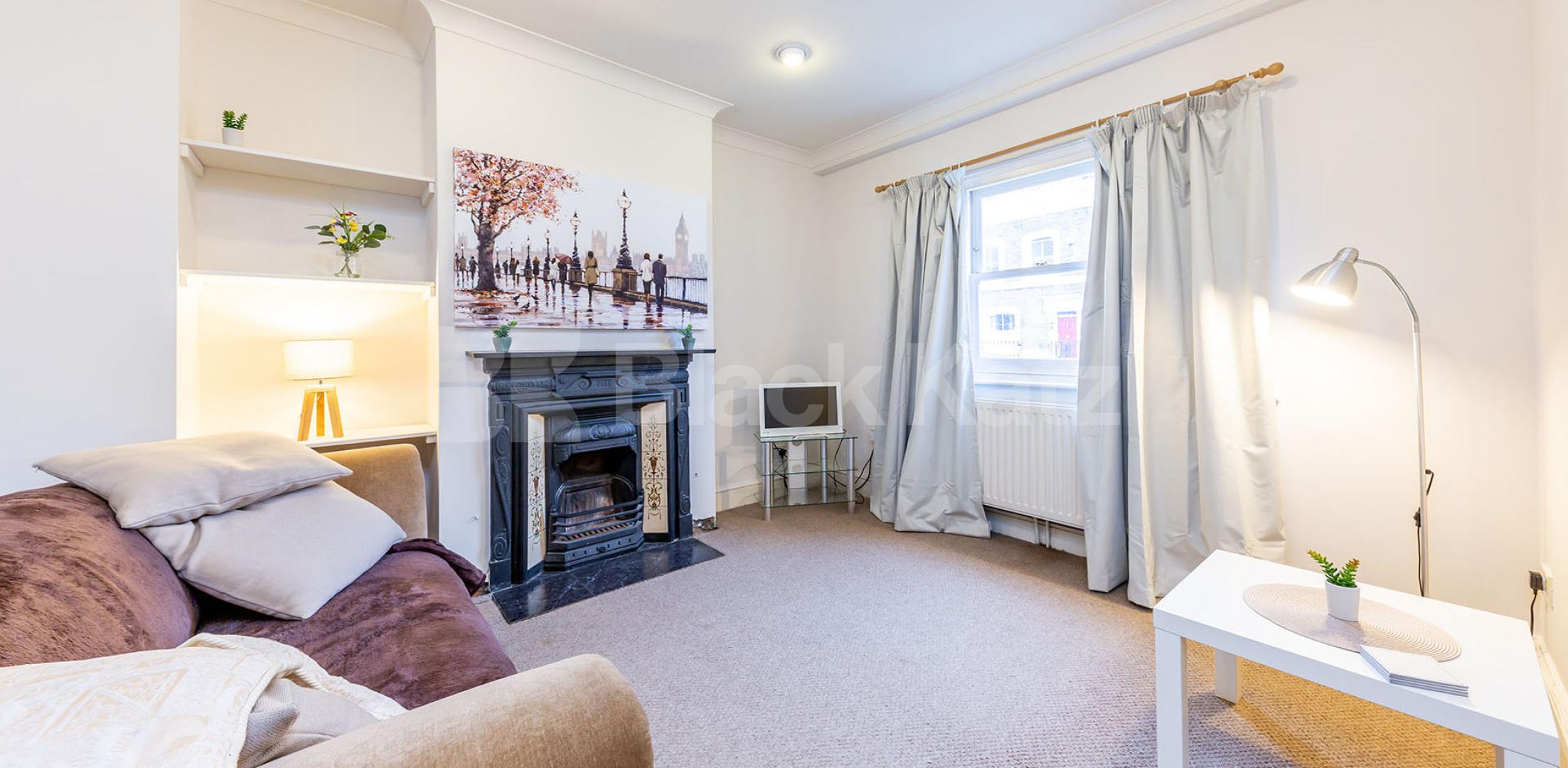 			2 Bedroom, 1 bath, 1 reception House			 Baring Street  , DE BEAUVOIR TOWN N1