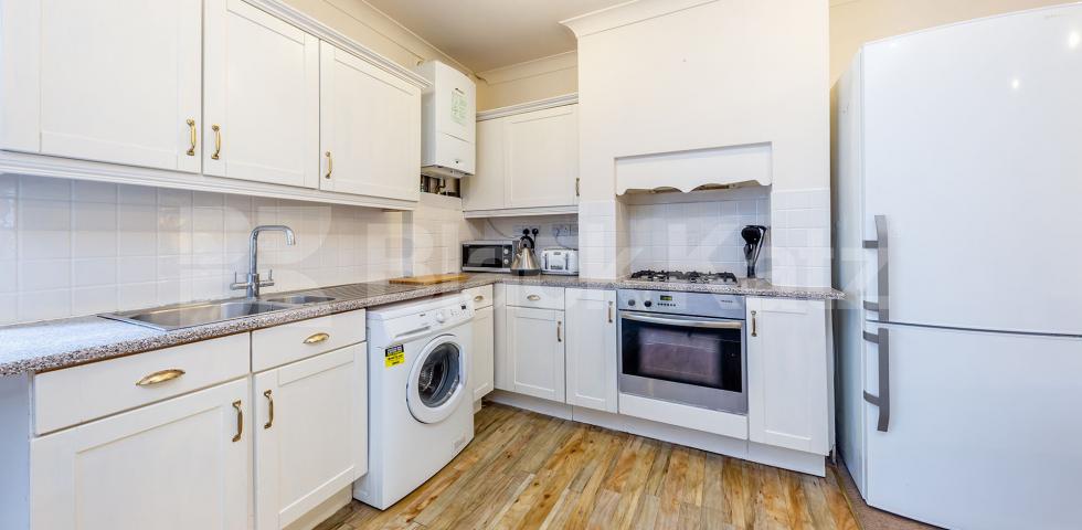 			2 Bedroom, 1 bath, 1 reception House			 Baring Street  , DE BEAUVOIR TOWN N1 