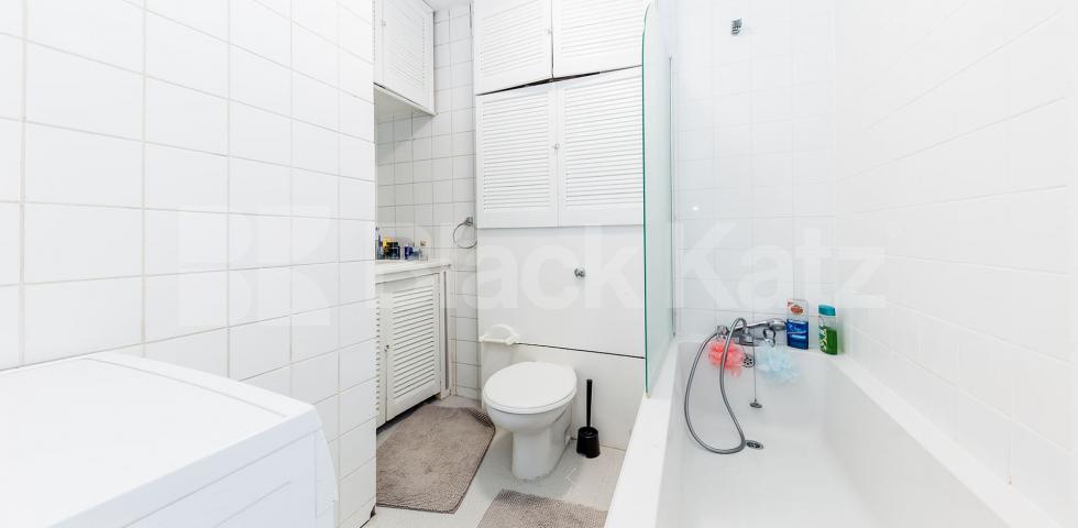 			NEW INSTRUCTION!, 1 Bedroom, 1 bath, 1 reception Ground Floor Flat			 Archway Road, Highgate