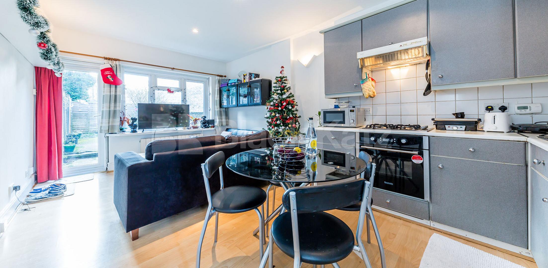 One bedroom coach house located a short walk to both to Highgate station Archway Road, Highgate