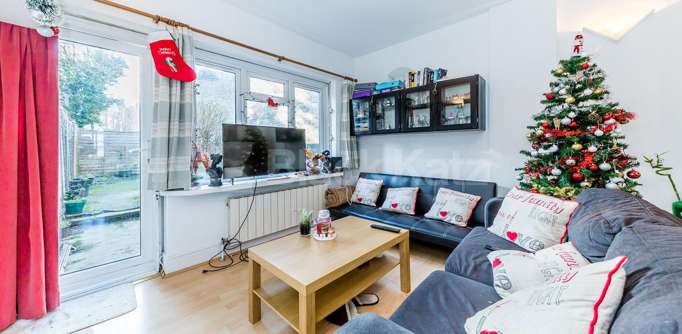 One bedroom coach house located a short walk to both to Highgate station Archway Road, Highgate