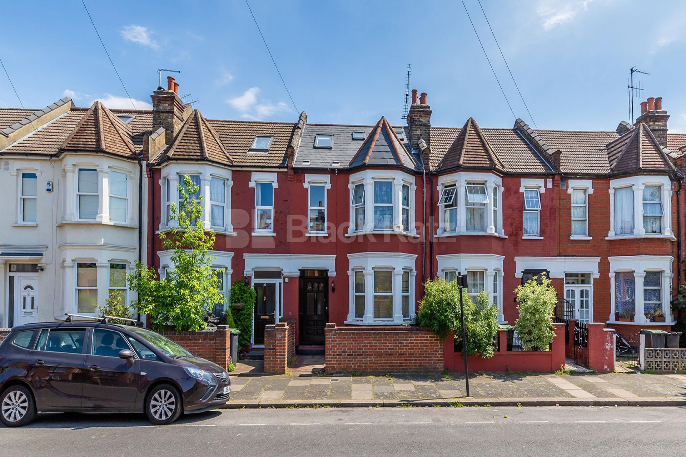 Bright and modern spacious house boasting solid oak flooring and two receptions Sandford Avenue , Wood Green / White Hart Lane N22