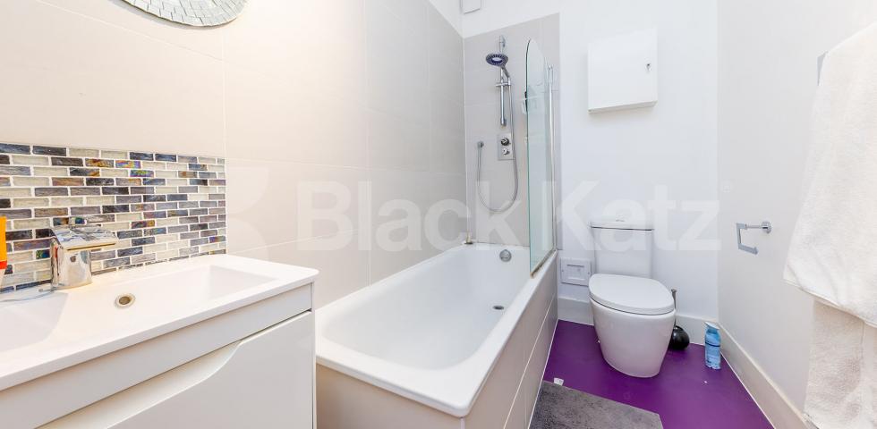 			New Instruction!, 1 Bedroom, 1 bath, 1 reception Flat			 Ridge Road, Crouch End / Stroud Green