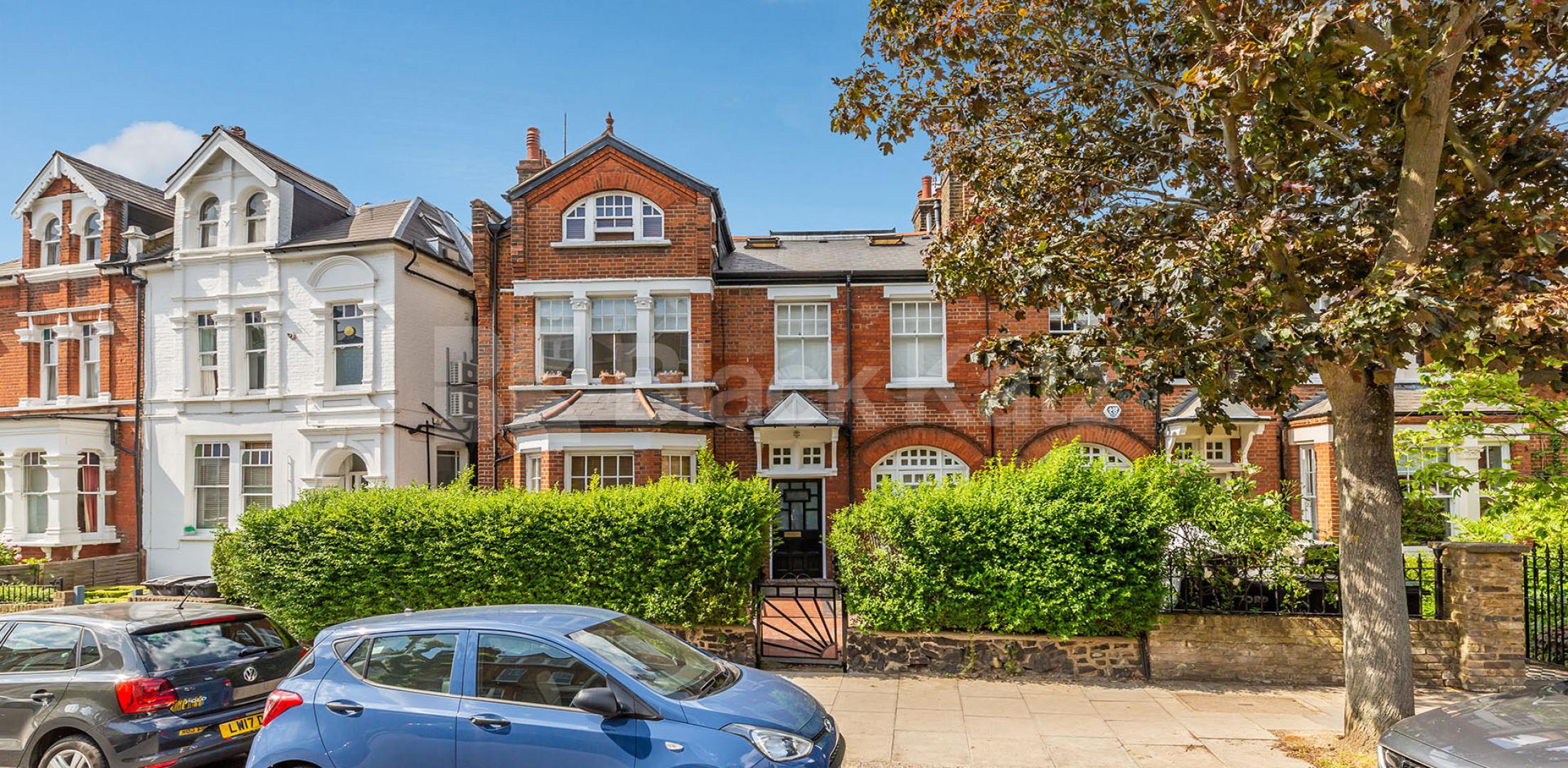 Fantastic two bed set within a period house mins to Crouch End Broadway Ridge Road, Crouch End