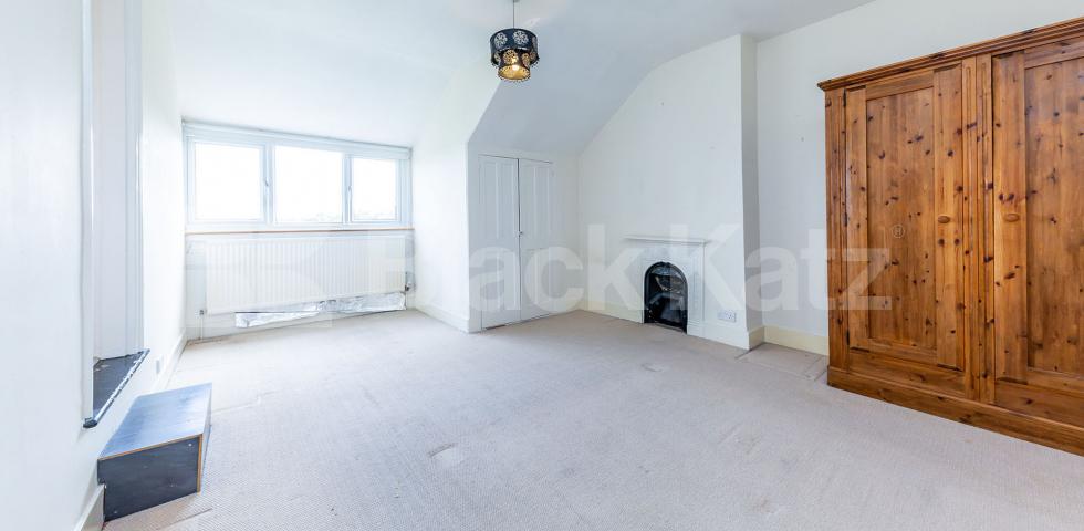 			New Instruction!, 2 Bedroom, 1 bath, 1 reception Flat			 Church Crescent, Muswell Hill / Highgate Wood