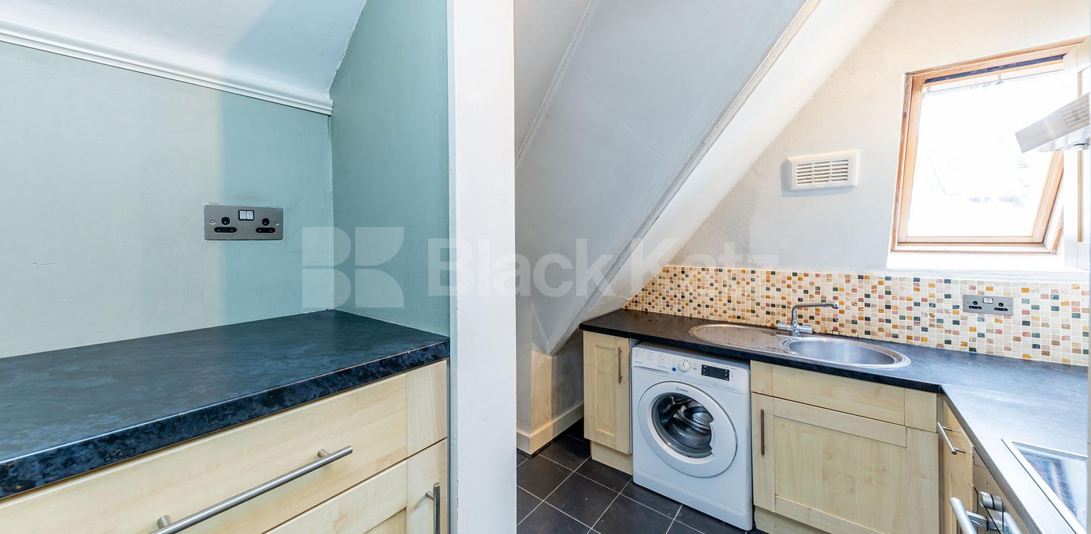 			New Instruction!, 2 Bedroom, 1 bath, 1 reception Flat			 Church Crescent, Muswell Hill / Highgate Wood