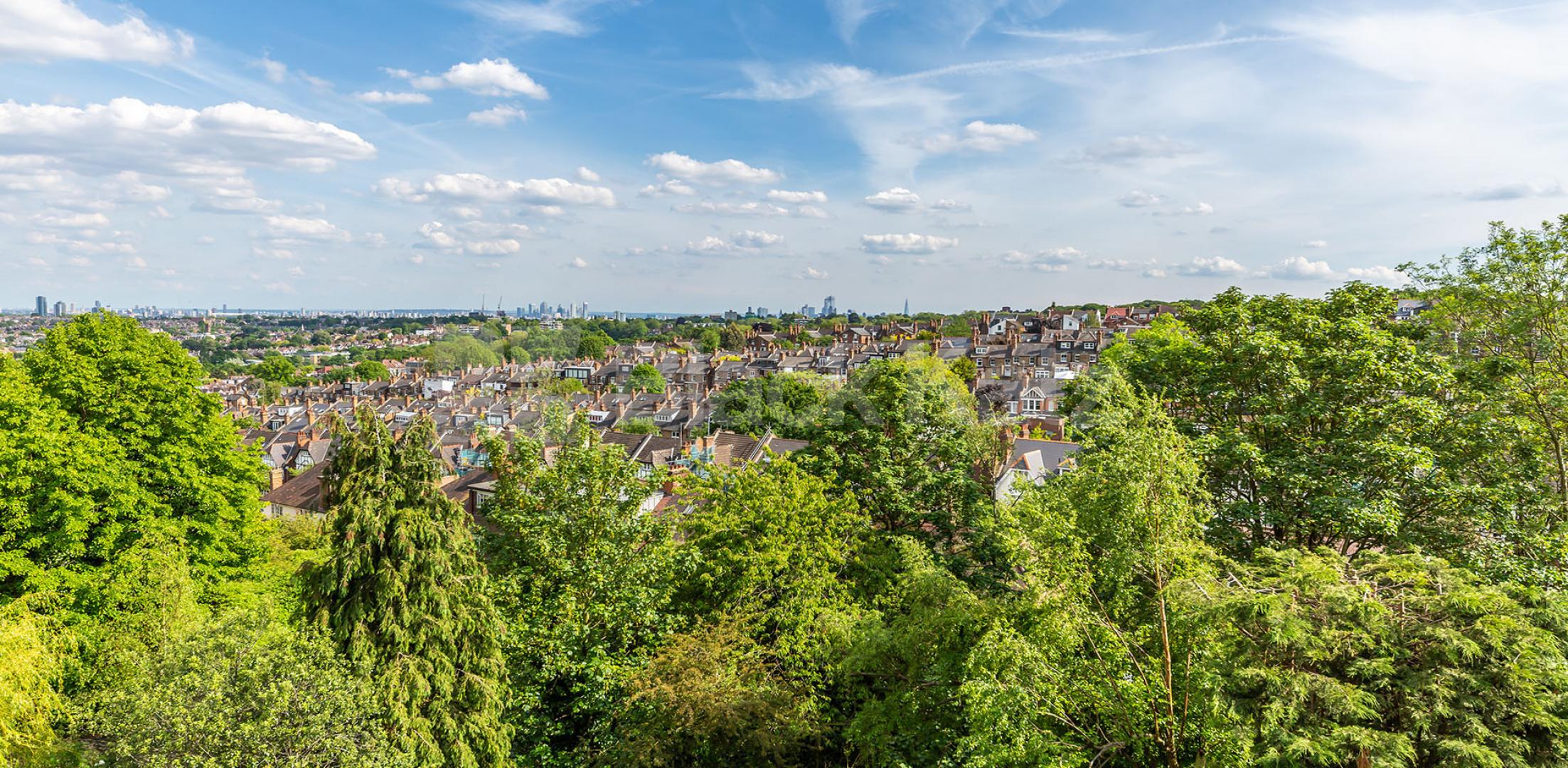 			New Instruction!, 2 Bedroom, 1 bath, 1 reception Flat			 Church Crescent, Muswell Hill / Highgate Wood