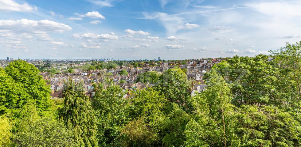 			New Instruction!, 2 Bedroom, 1 bath, 1 reception Flat			 Church Crescent, Muswell Hill / Highgate Wood