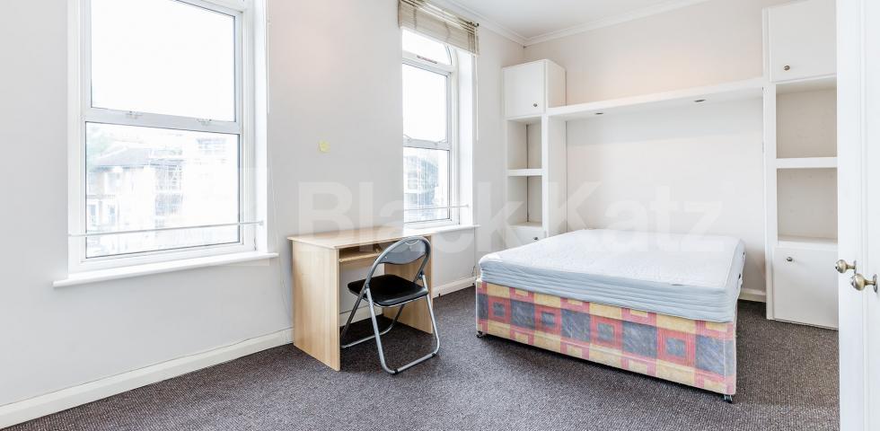 			2 Bedroom, 1 bath, 1 reception Flat			 Dalston Lane, DALSTON
